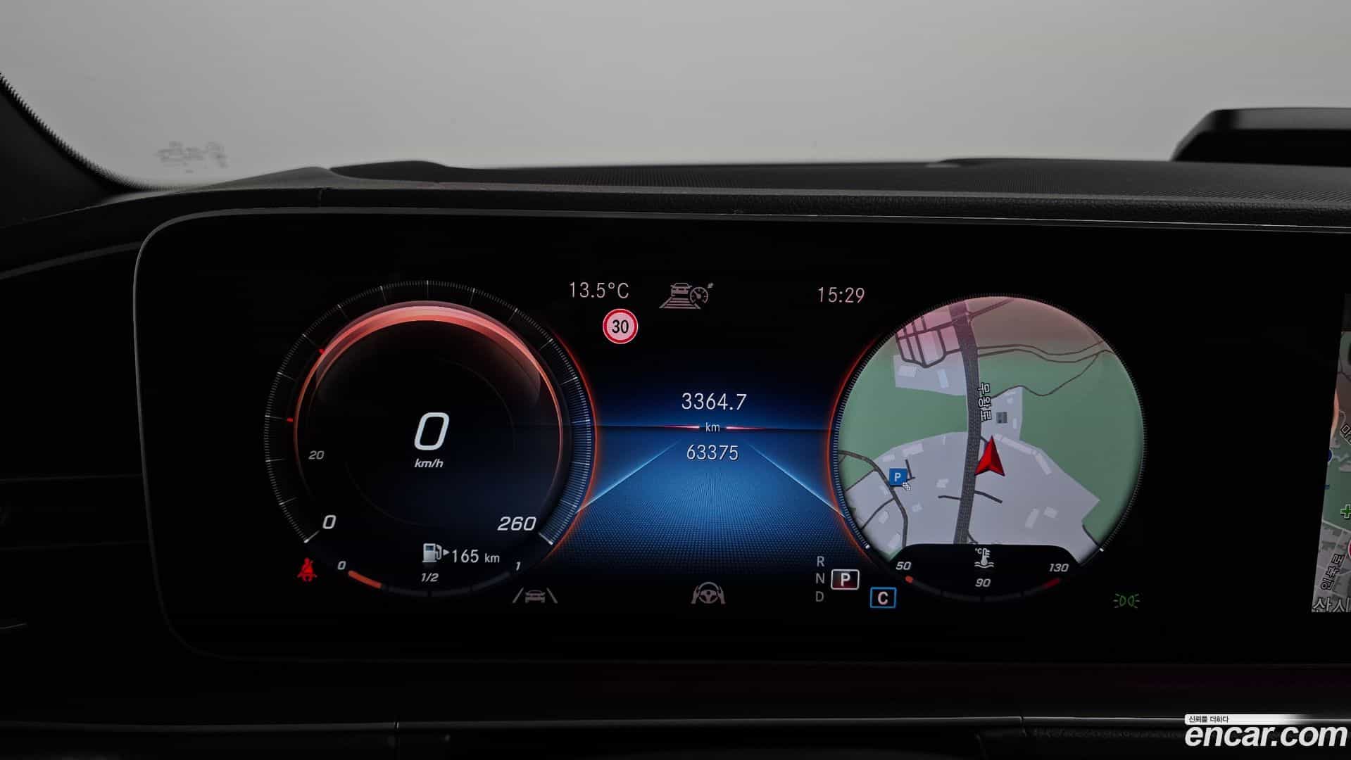 GLE-Class Mercedes-Benz 2021.2-INNER-008