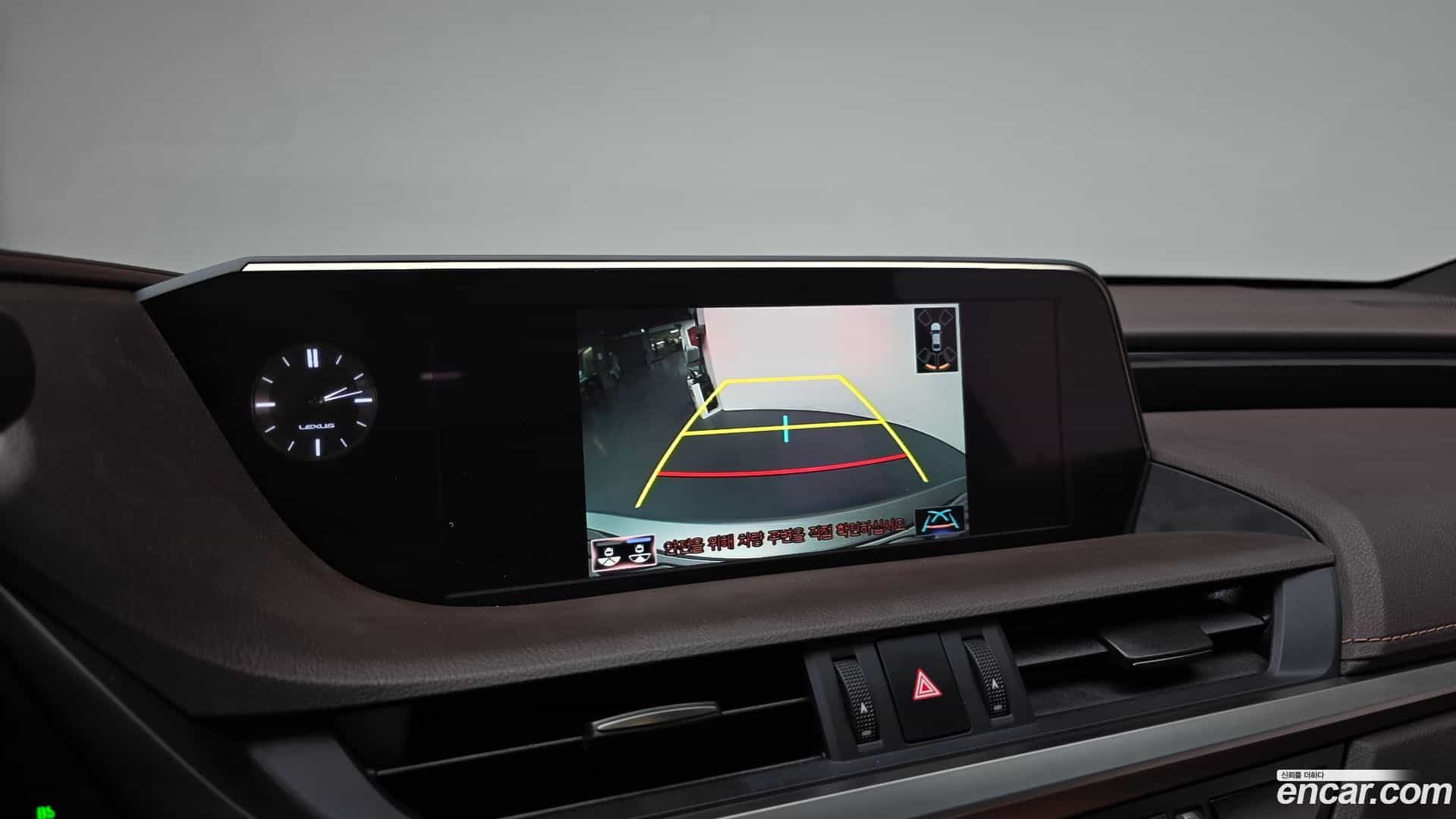 ES Lexus 2018.11-OPTION-020