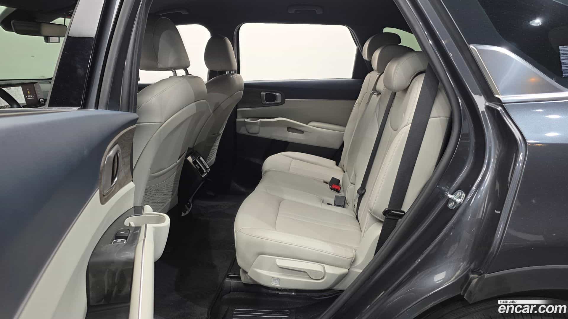Sorento Kia 2022.0-OPTION-016