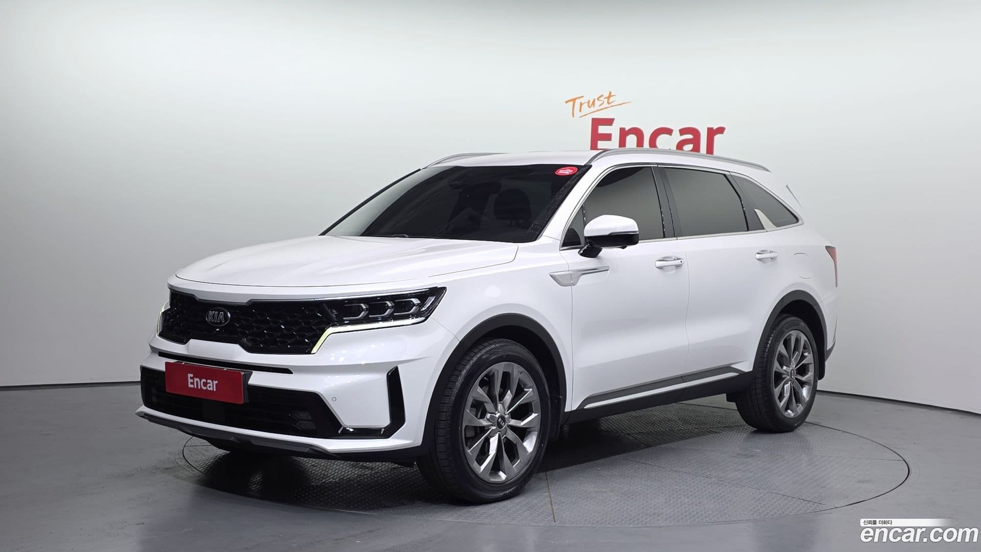 Main__Slider__Photo:Sorento Kia 2020.5-0