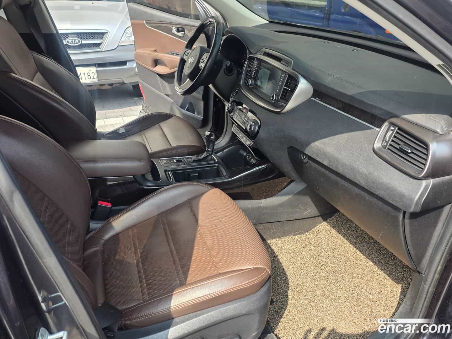 Sorento Kia 2016.6-OPTION-020