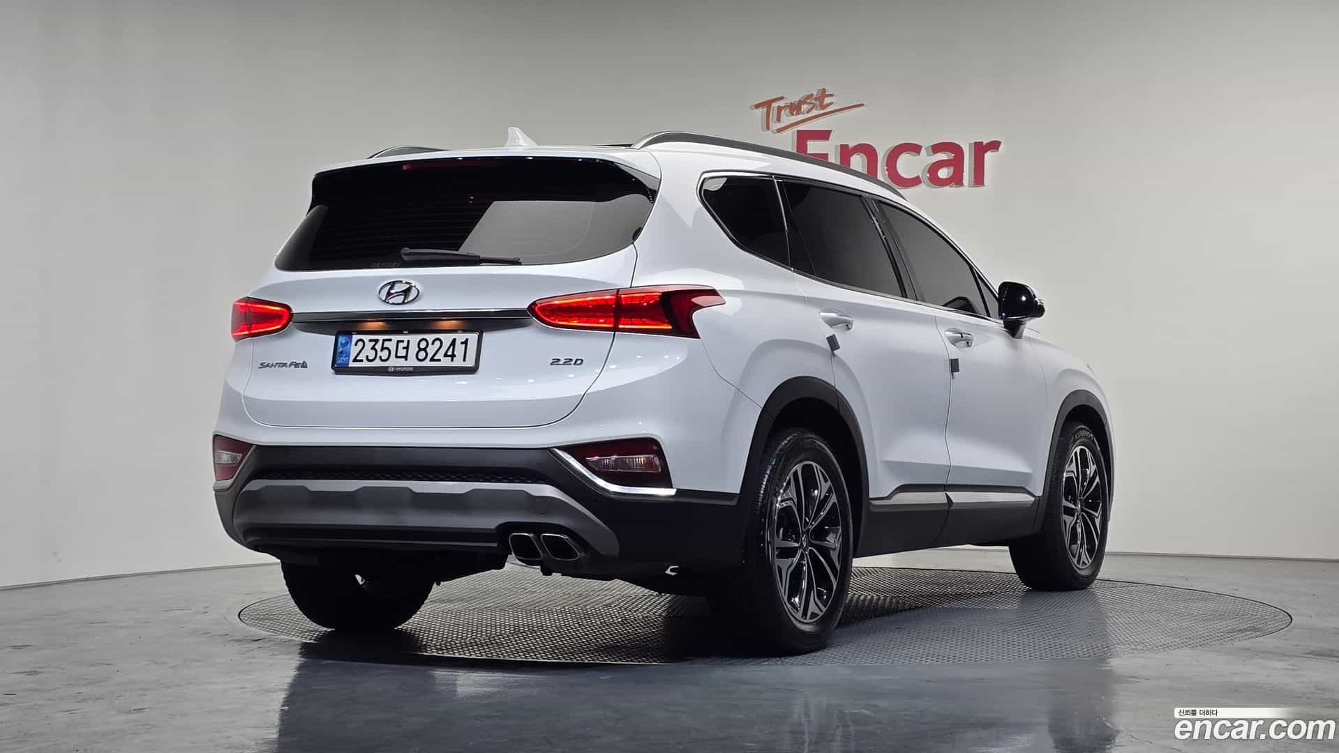 Santafe Hyundai 2018.1-OUTER-002