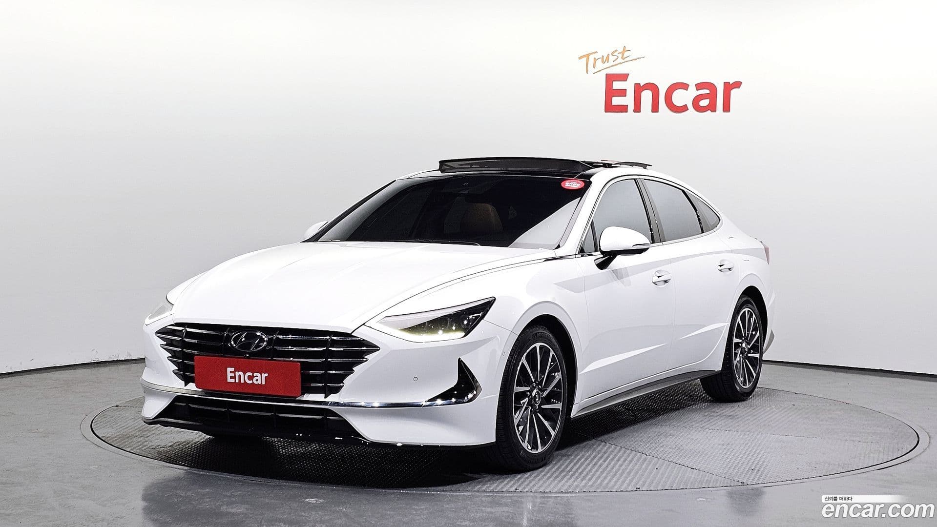 Main__Slider__Photo:Sonata Hyundai 2019.4-0