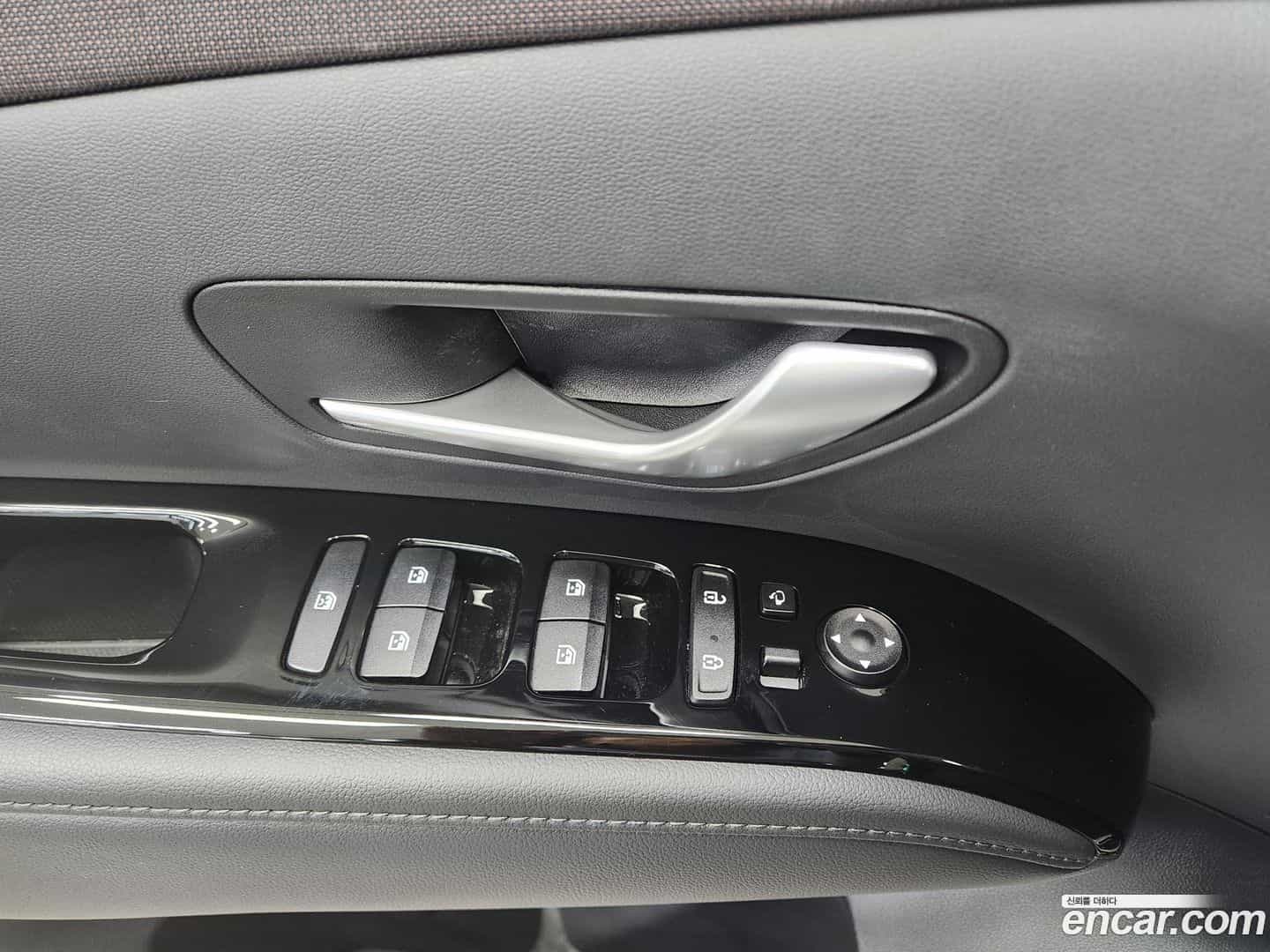 Tucson Hyundai 2023.1-INNER-010