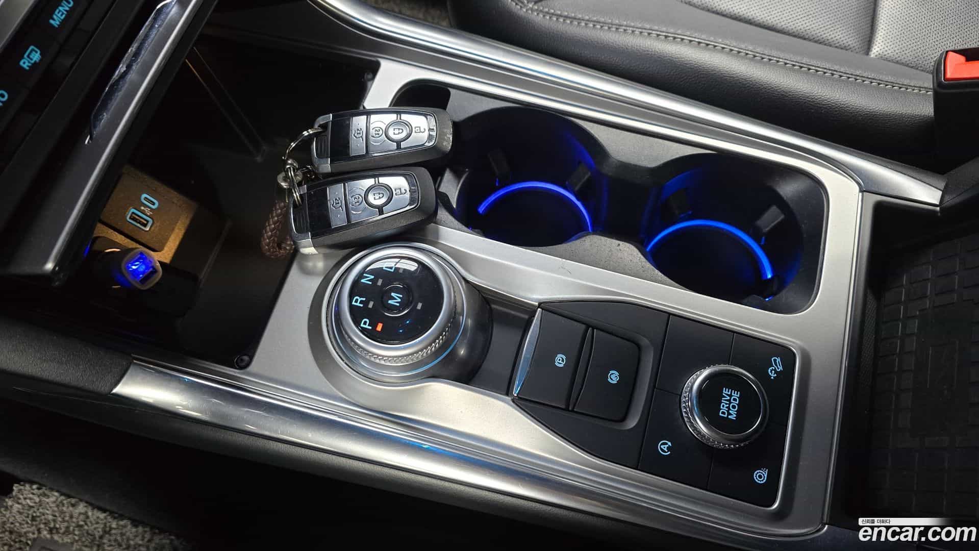 Explorer Ford 2020.3-INNER-009
