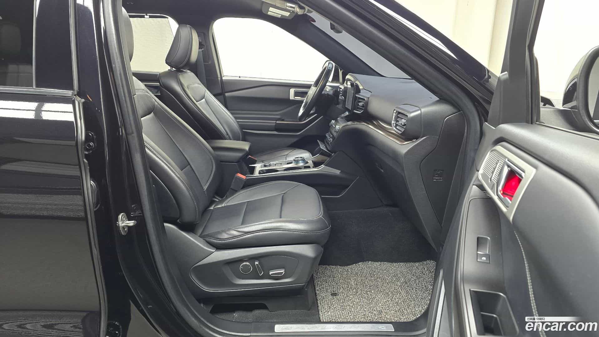 Explorer Ford 2020.3-INNER-010