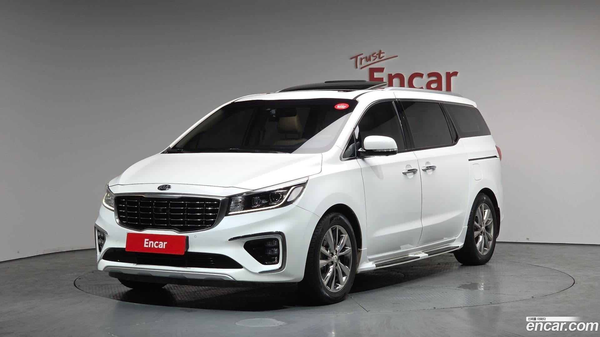 Main__Slider__Photo:Canival Kia 2019.11-0