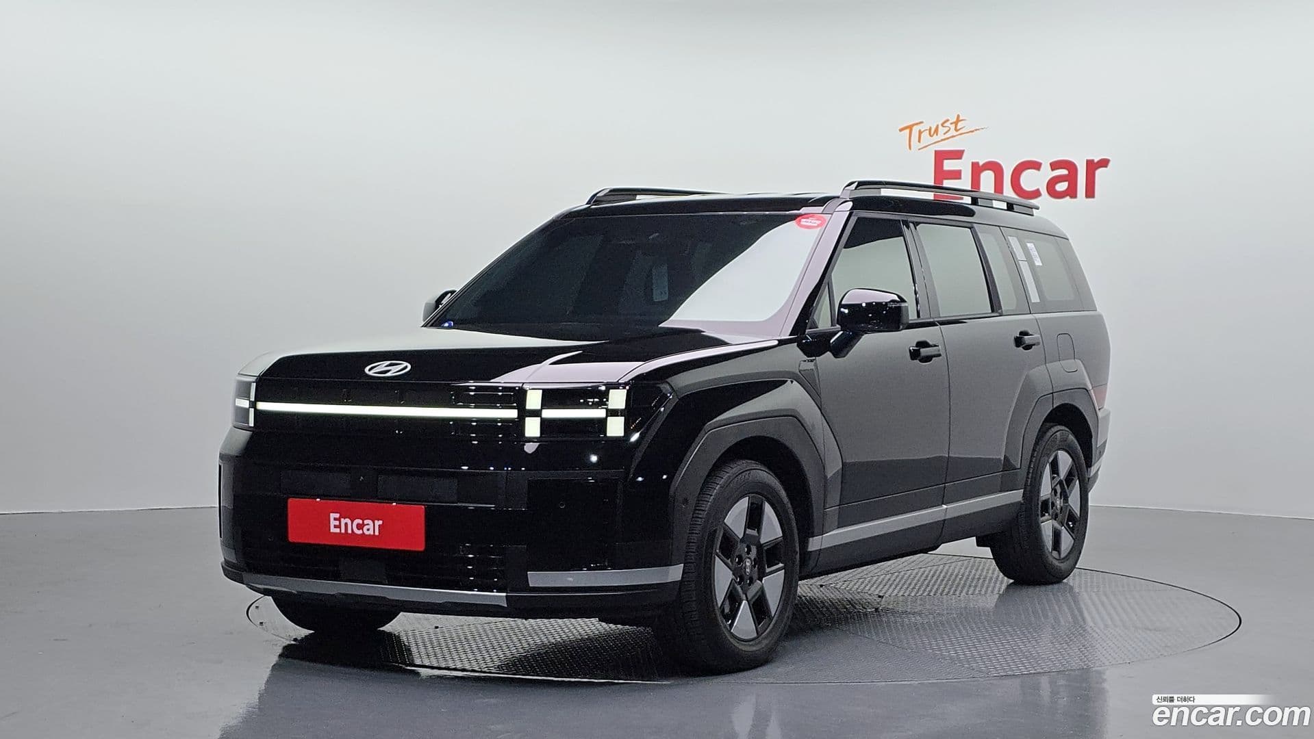 Main__Slider__Photo:Santafe Hyundai 2024.0-0