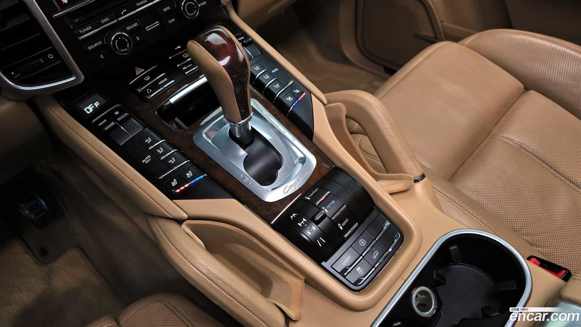 Cayenne Porsche 2011.10-INNER-009