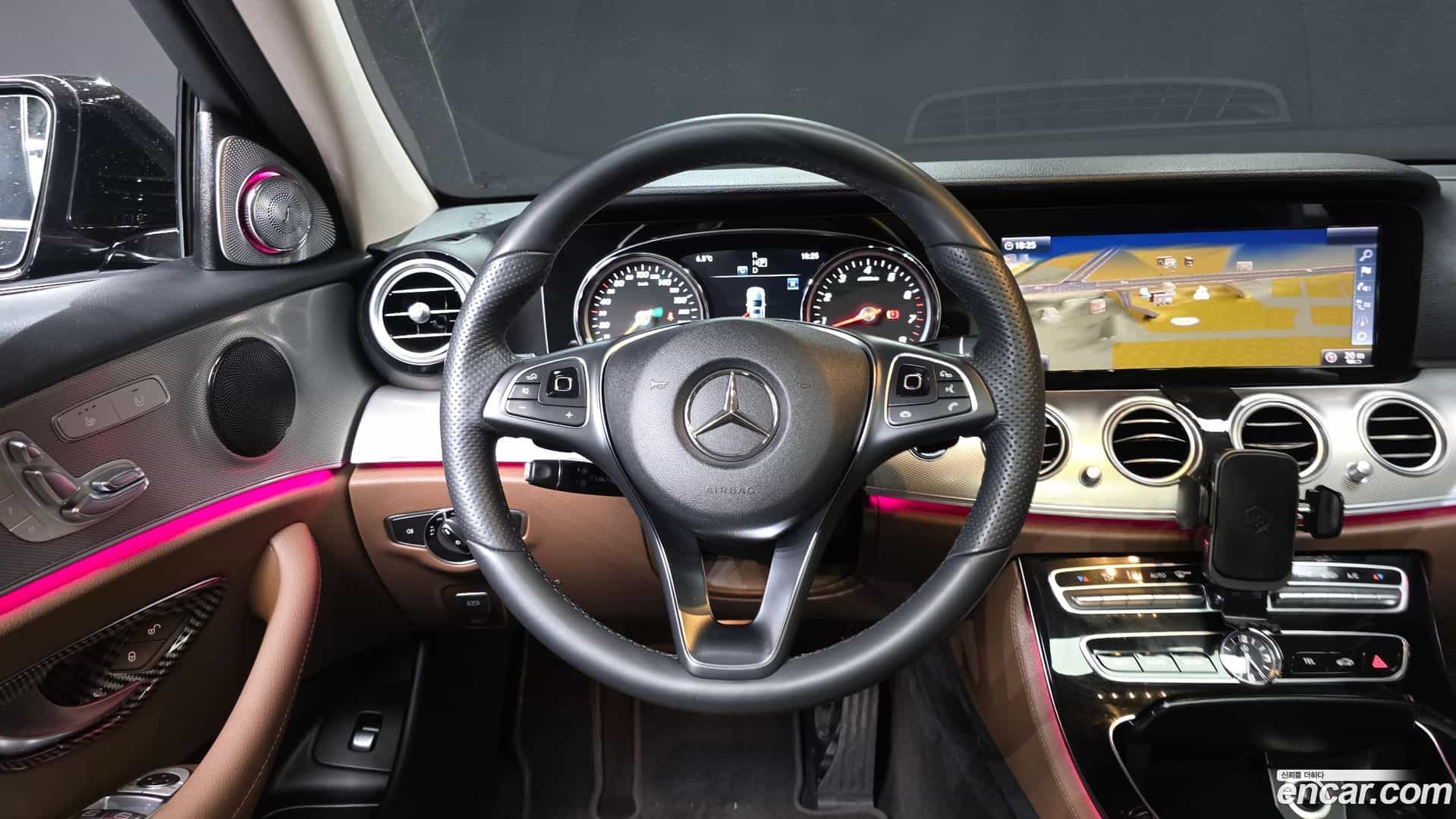 E-Class Mercedes-Benz 2018.2-OPTION-017