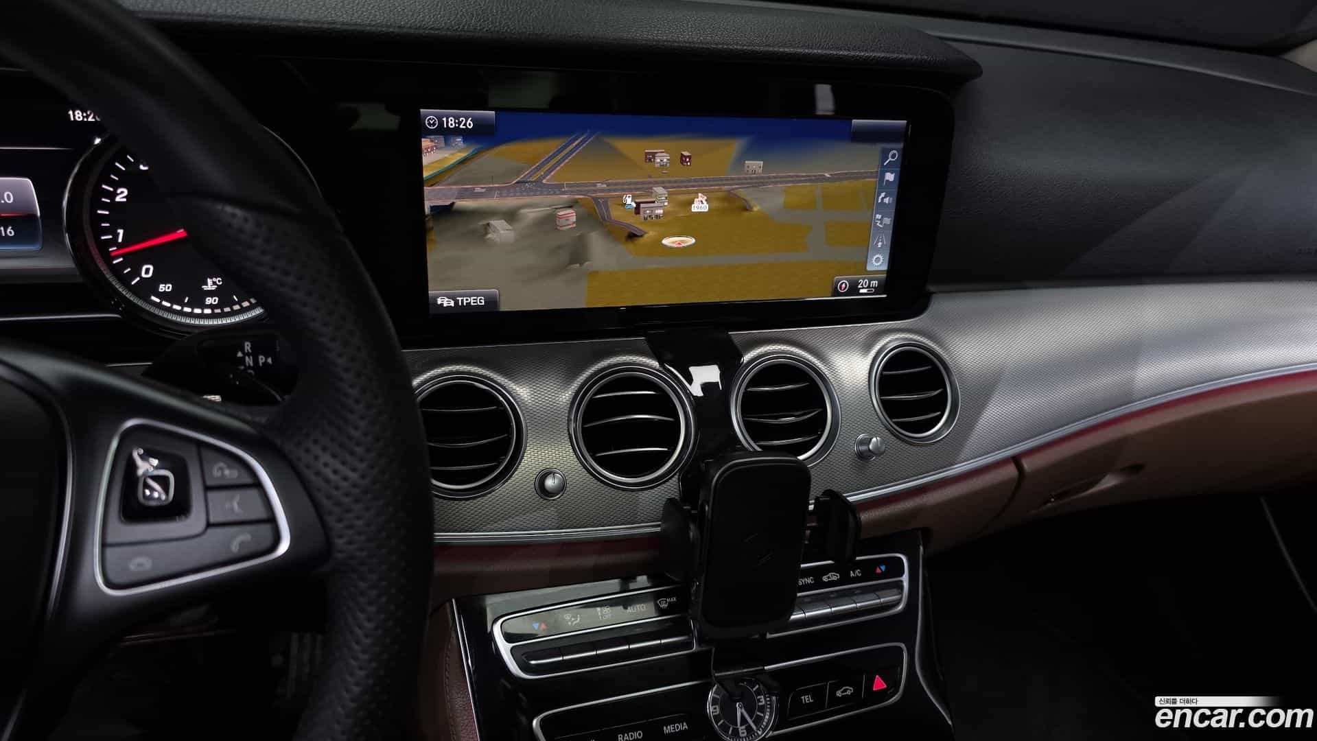 E-Class Mercedes-Benz 2018.2-OPTION-018