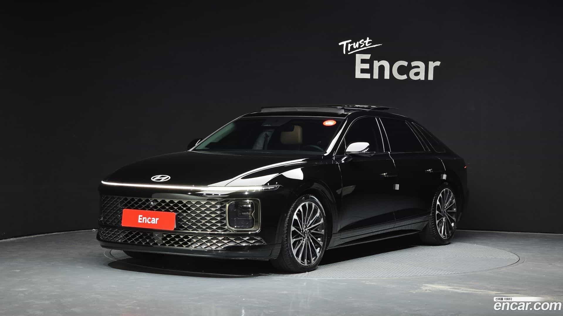 Grandeur Hyundai 2023.0-OUTER-001