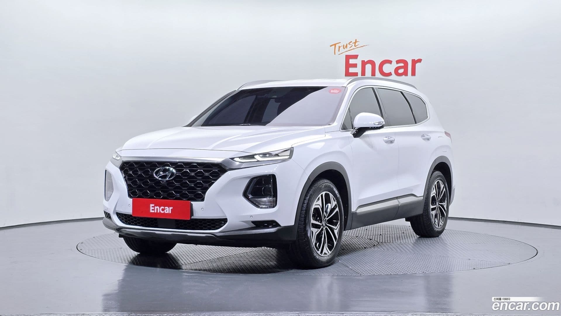 Main__Slider__Photo:Santafe Hyundai 2018.7-0