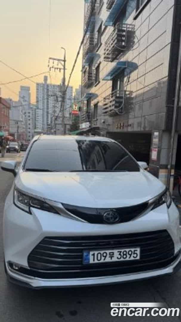 Sienna Toyota 2023.5-OUTER-001