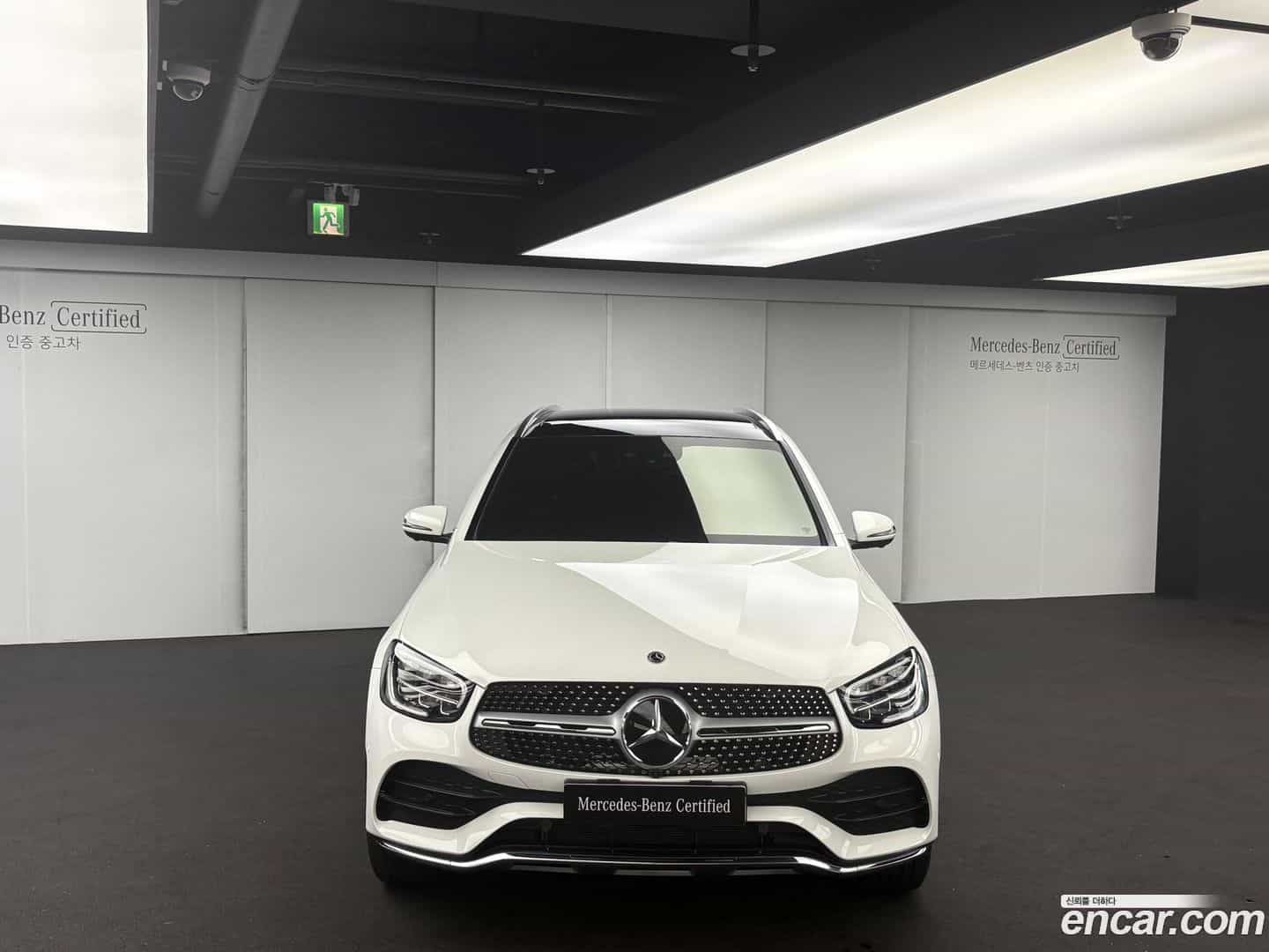 GLC-Class Mercedes-Benz 2022.8-OUTER-002