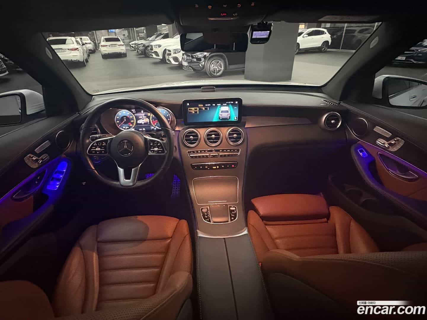 GLC-Class Mercedes-Benz 2022.8-OUTER-005