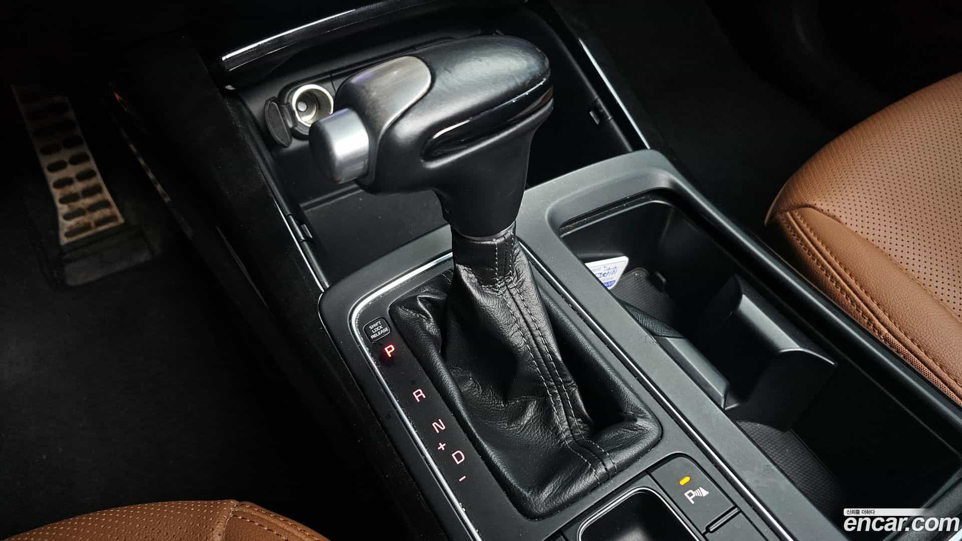 Sorento Kia 2019.2-INNER-009