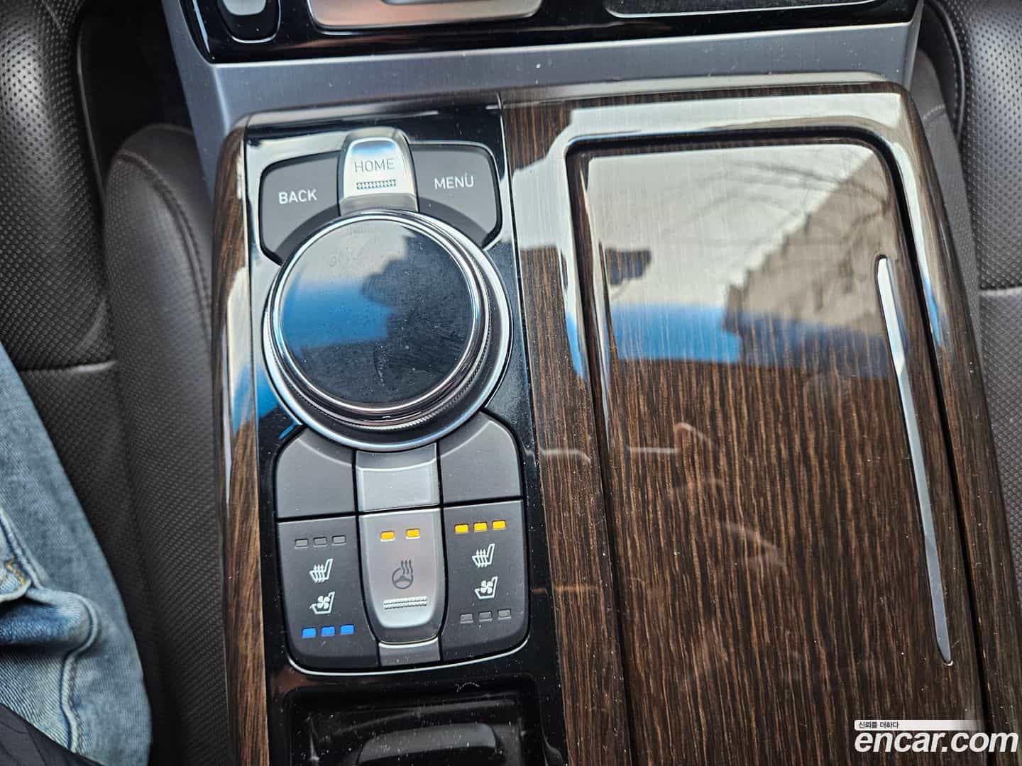 EQ900 Genesis 2016.1-OPTION-020