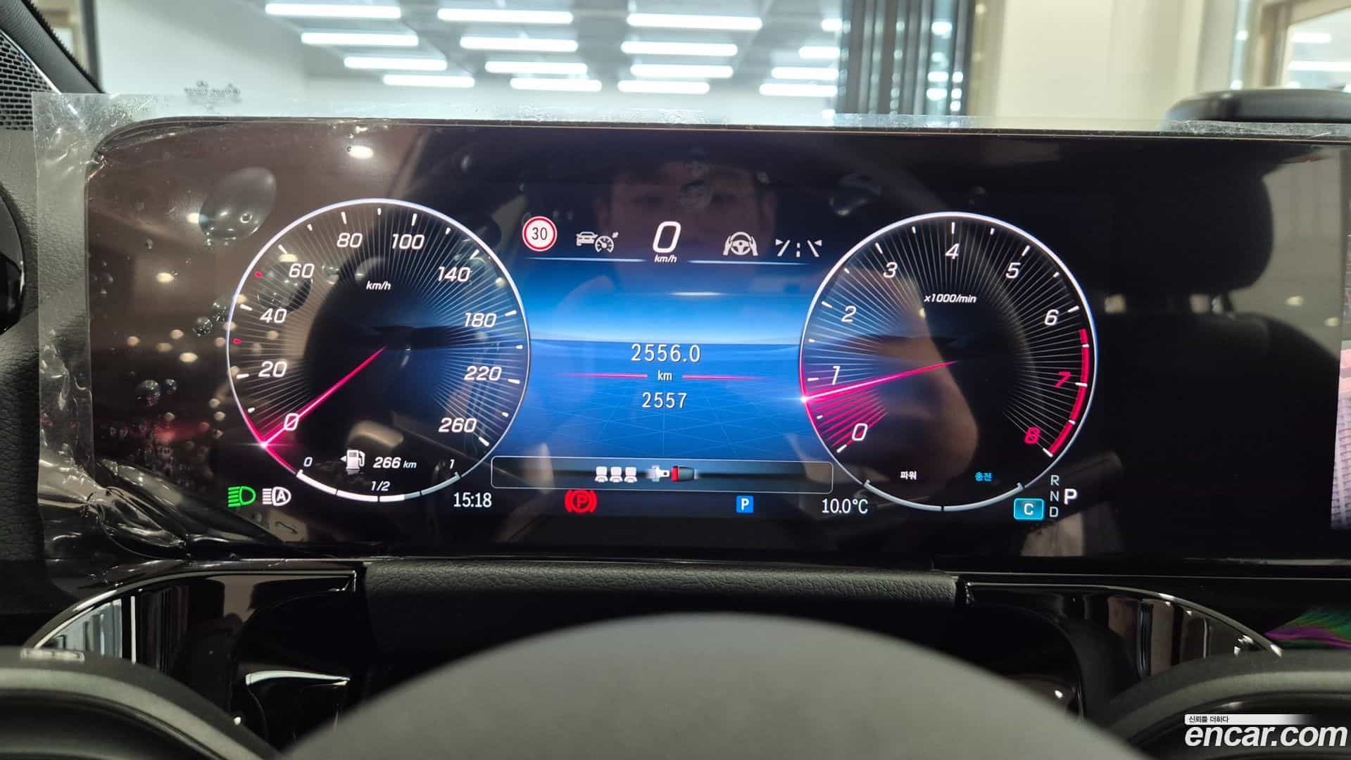 GLA-Class Mercedes-Benz 2025.7-INNER-008