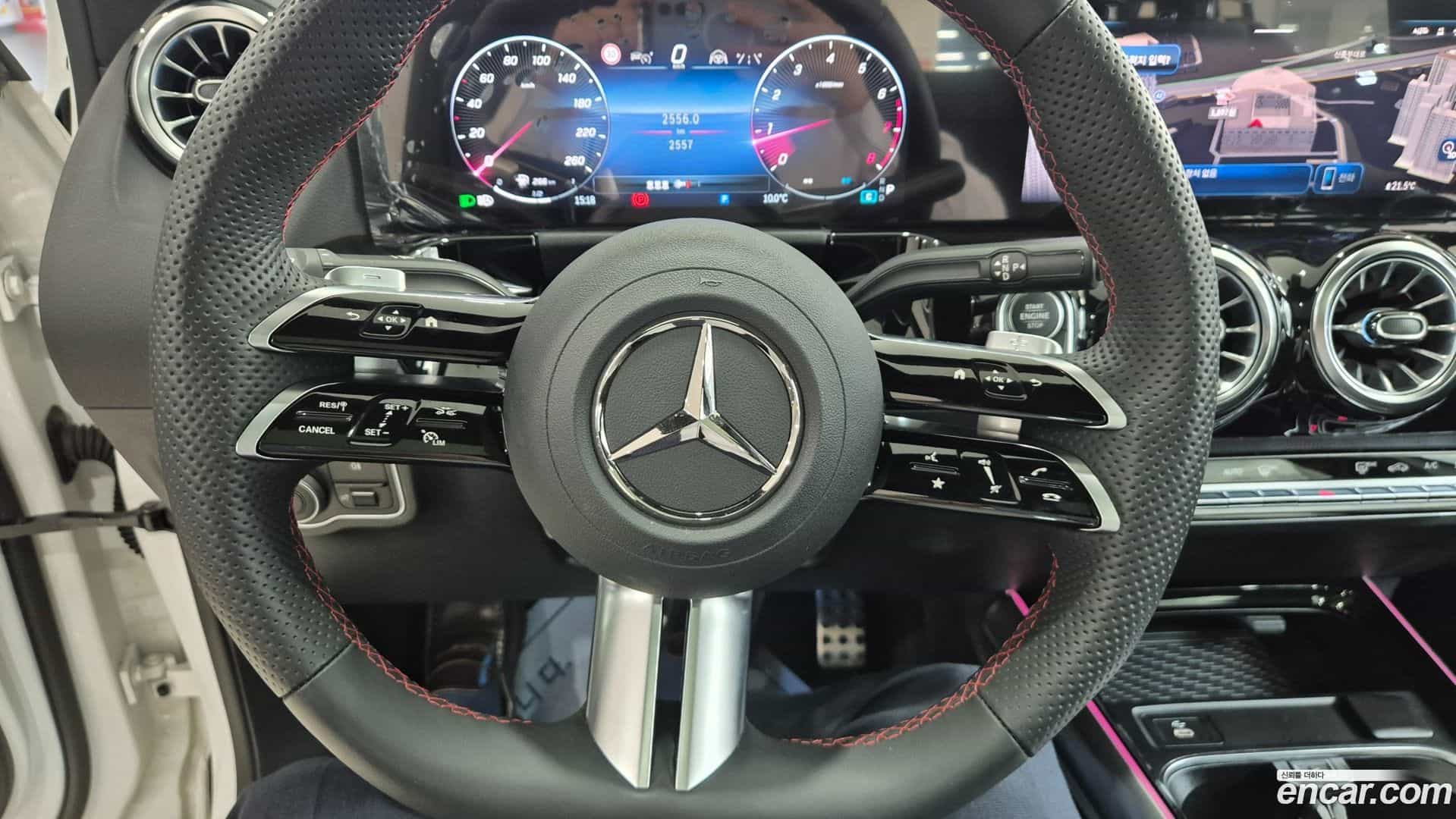 GLA-Class Mercedes-Benz 2025.7-OPTION-016