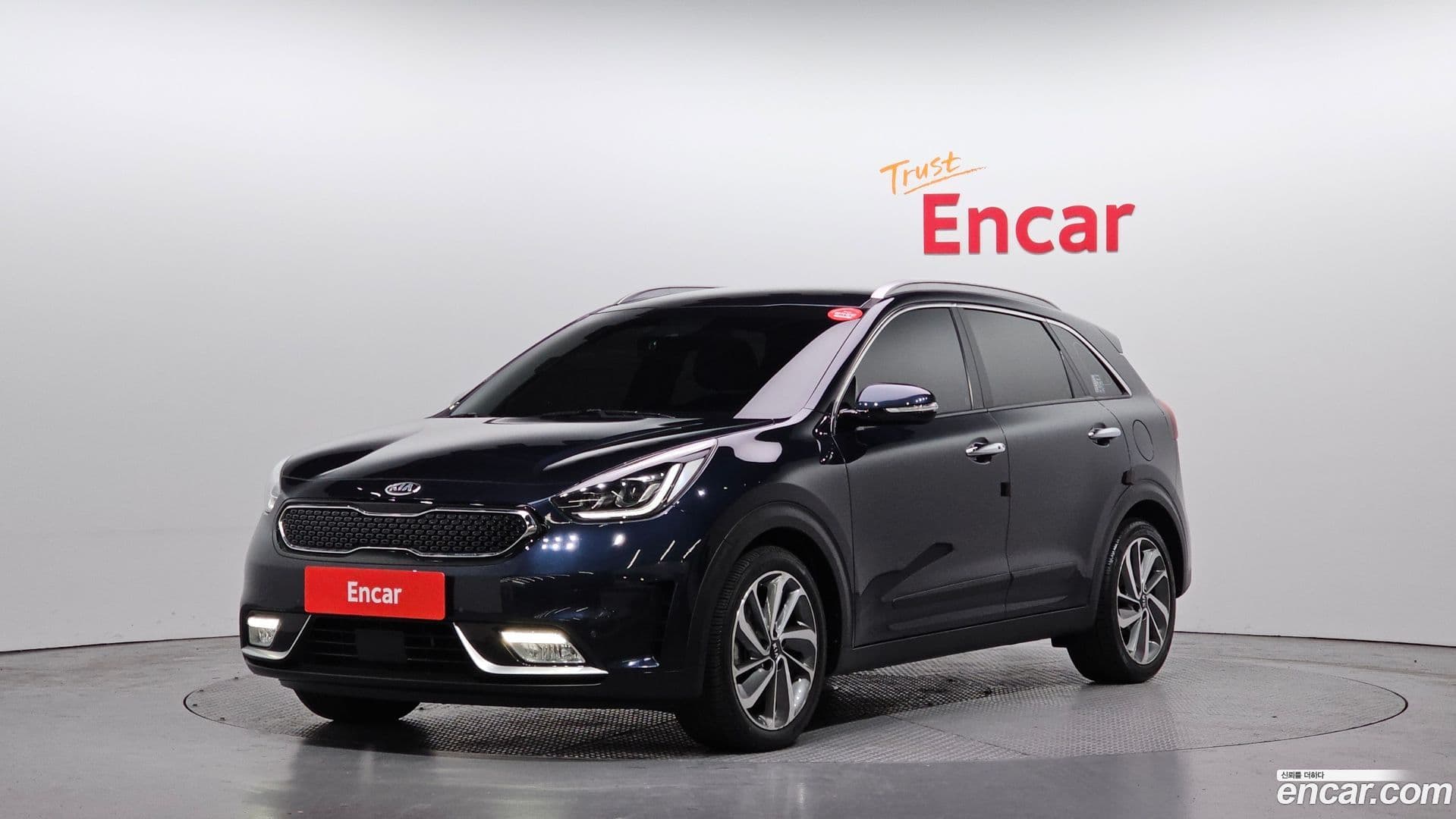 Main__Slider__Photo:Niro Kia 2018.0-0