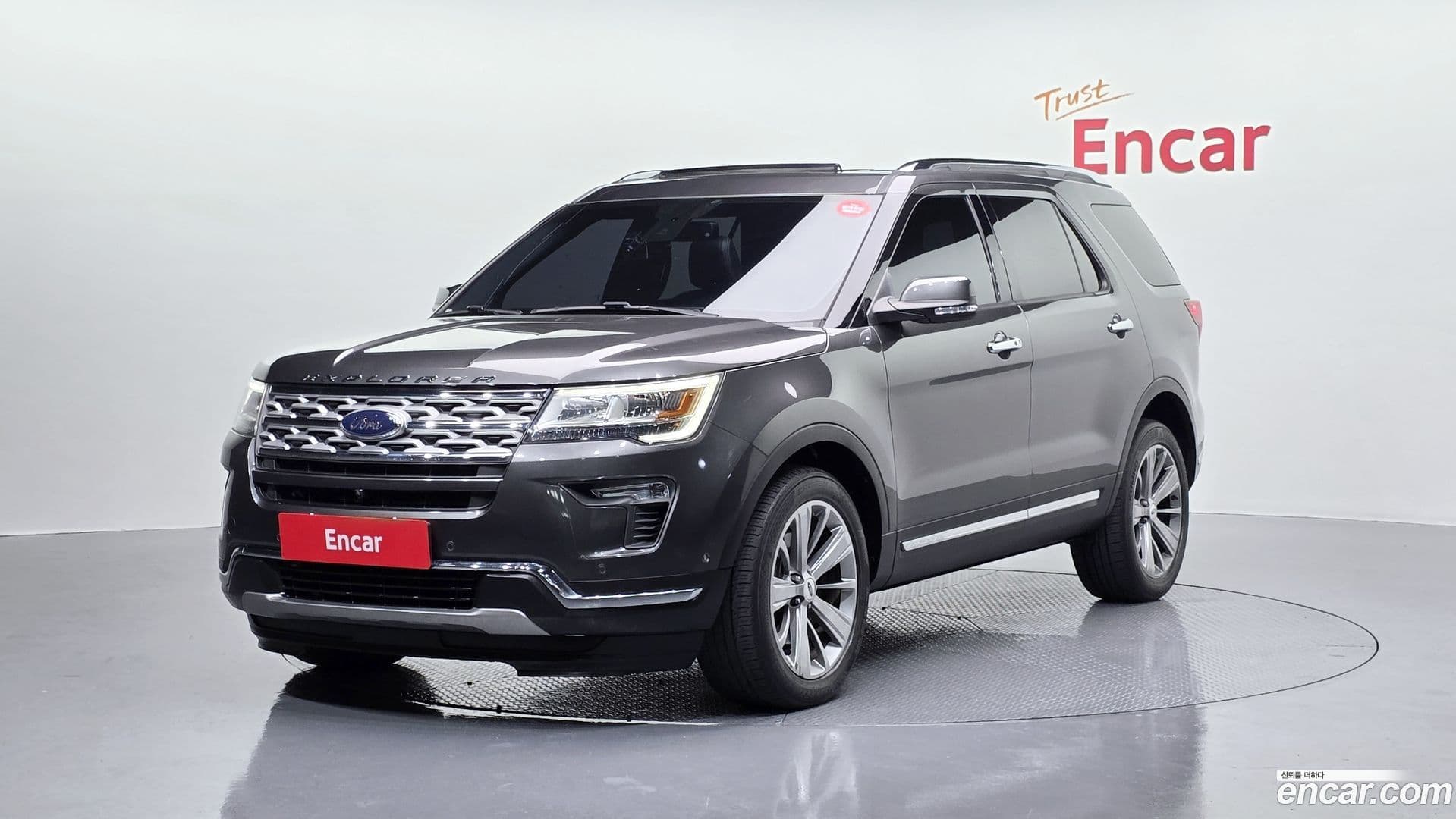 Main__Slider__Photo:Explorer Ford 2018.10-0