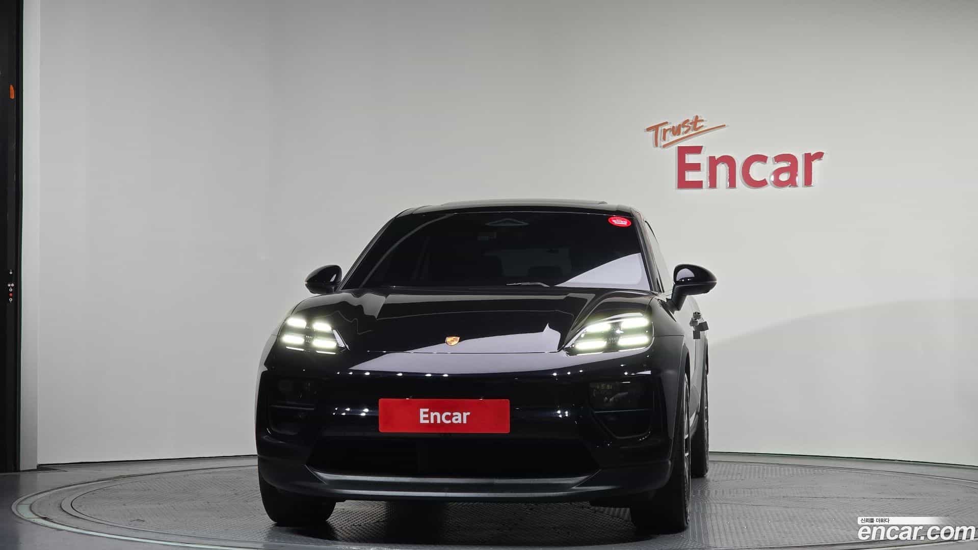 Macan Porsche 2025.1-OUTER-003
