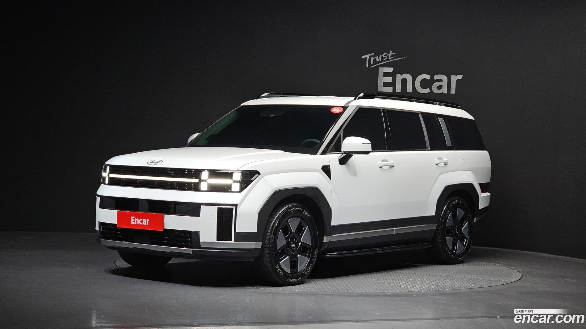 Main__Slider__Photo:Santafe Hyundai 2024.0-0