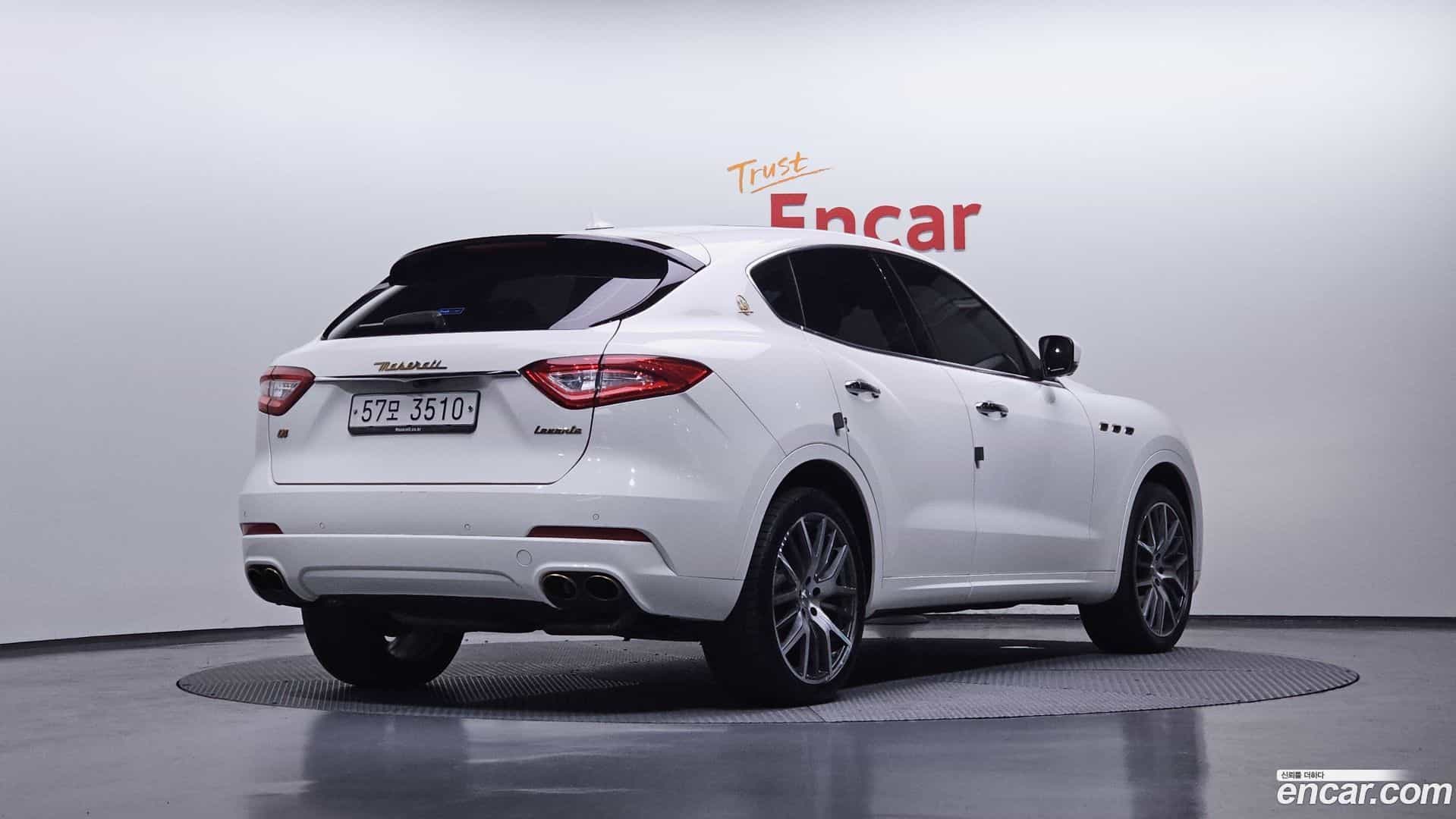 Levante Maserati 2016.11-OUTER-002
