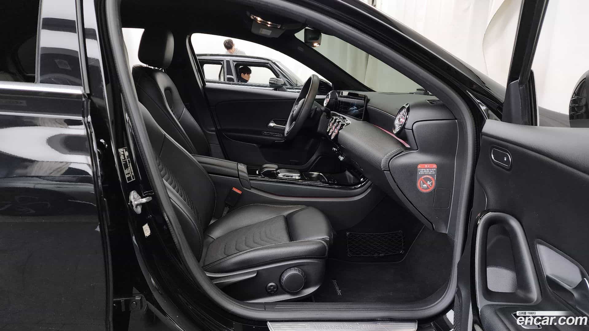 A-Class Mercedes-Benz 2019.10-OPTION-015