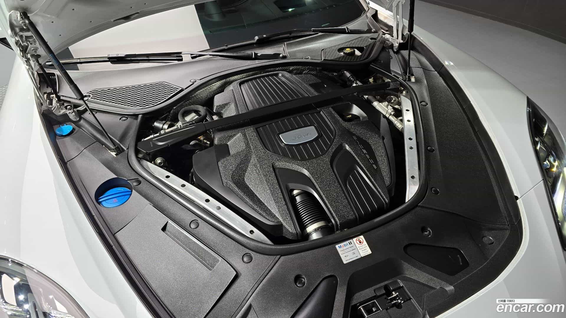 Panamera Porsche 2020.1-INNER-006