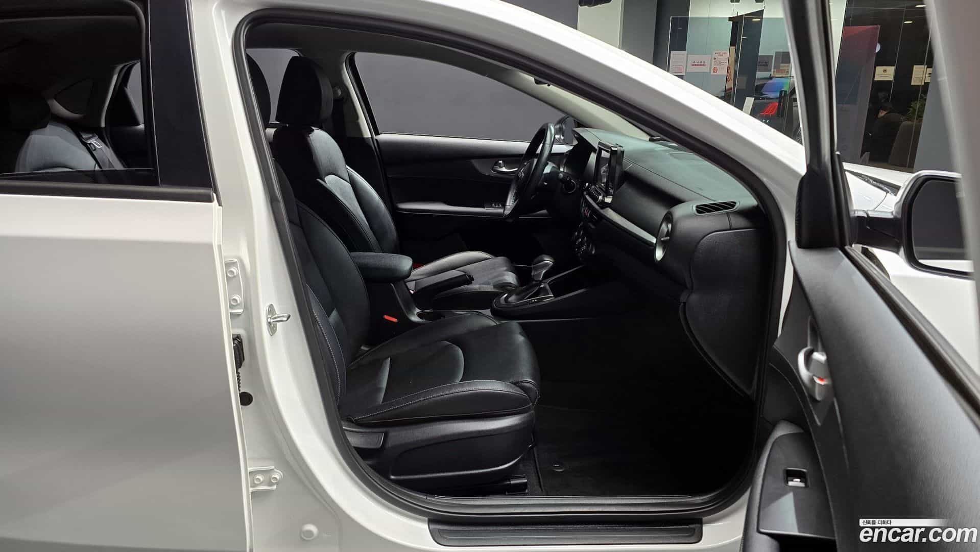 K3 Kia 2019.1-INNER-010