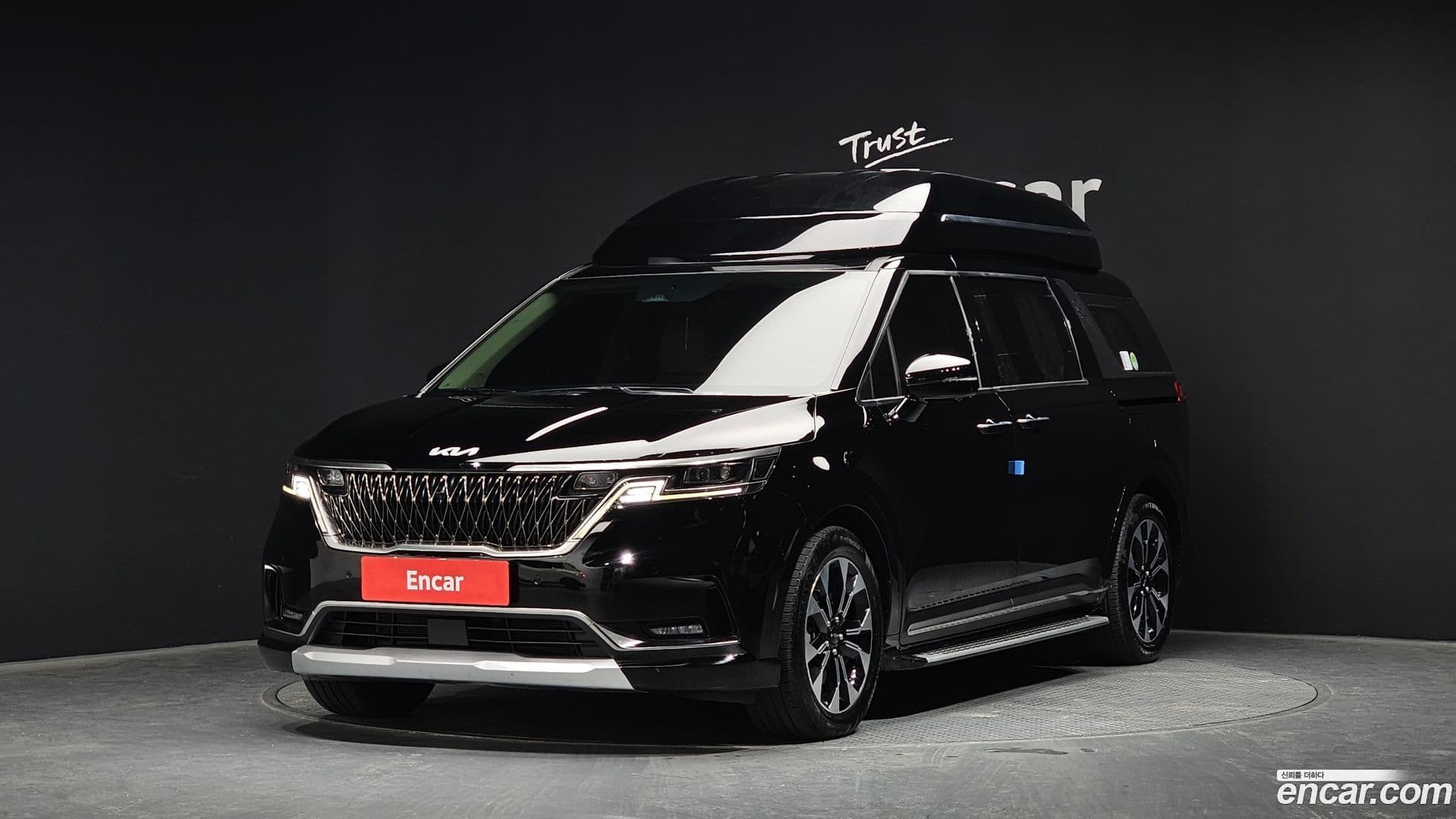 Main__Slider__Photo:Canival Kia 2022.1-0
