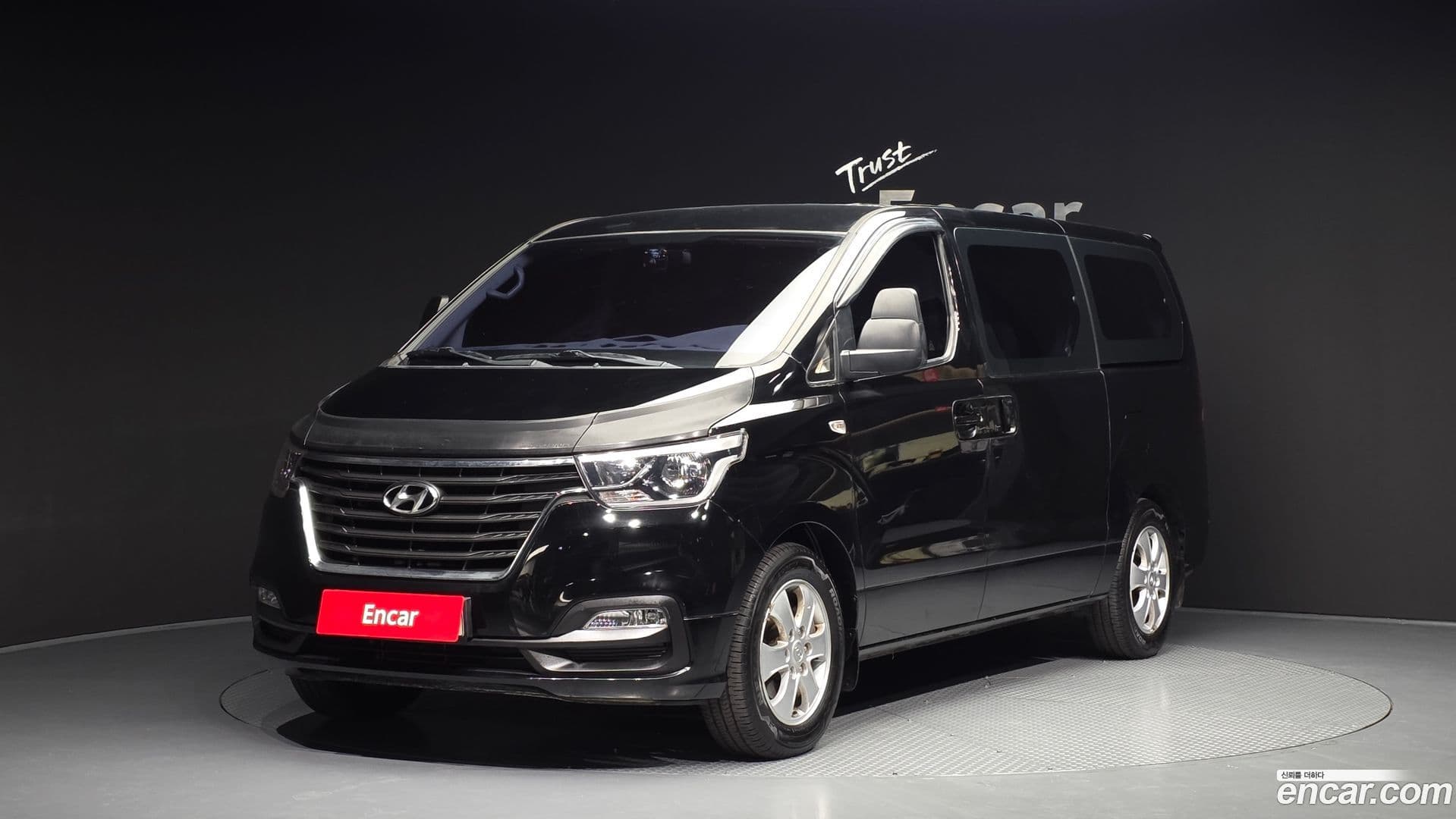 Main__Slider__Photo:Starex Hyundai 2018.0-0