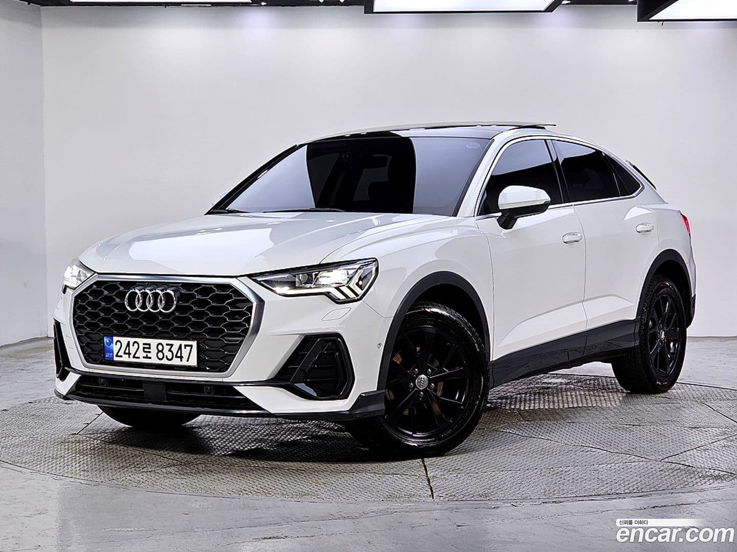 Main__Slider__Photo:Q3 Audi 2020.7-0