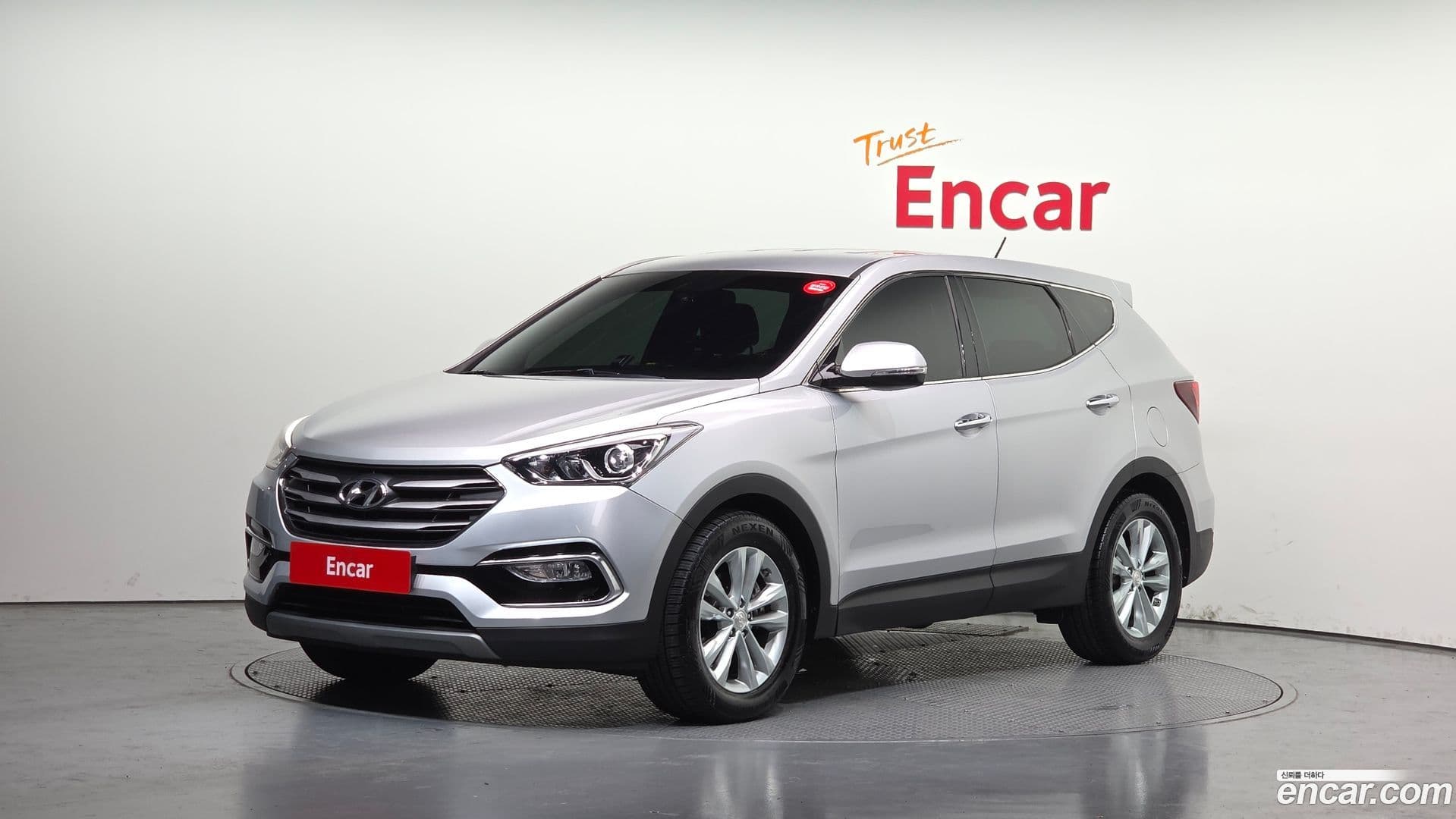 Main__Slider__Photo:Santafe Hyundai 2017.8-0