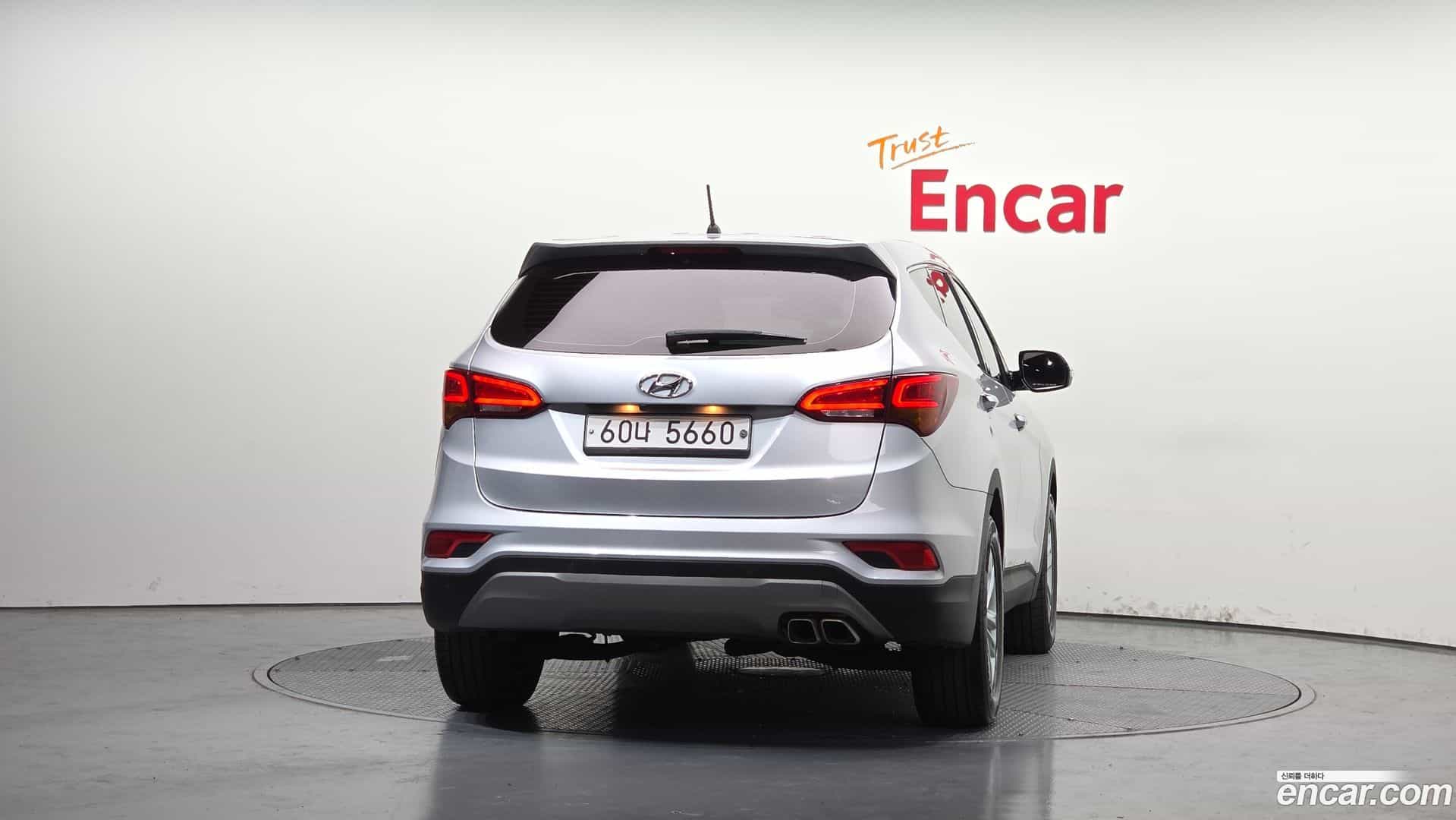 Santafe Hyundai 2017.8-OUTER-004