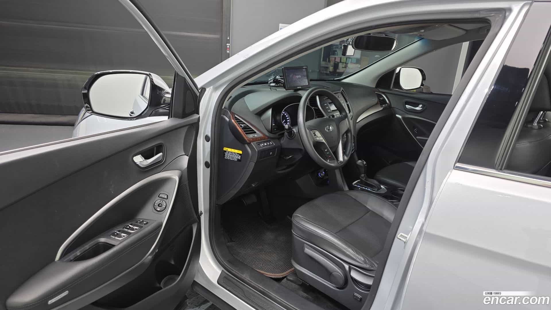 Santafe Hyundai 2017.8-INNER-010