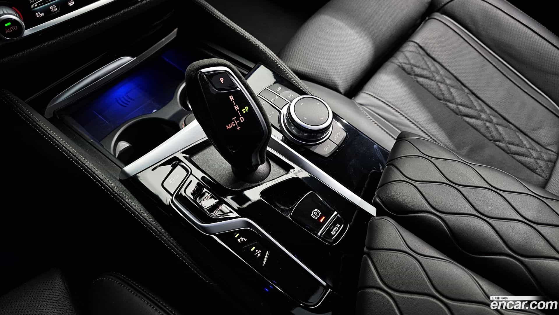 Gran Turismo BMW 2022.4-INNER-009