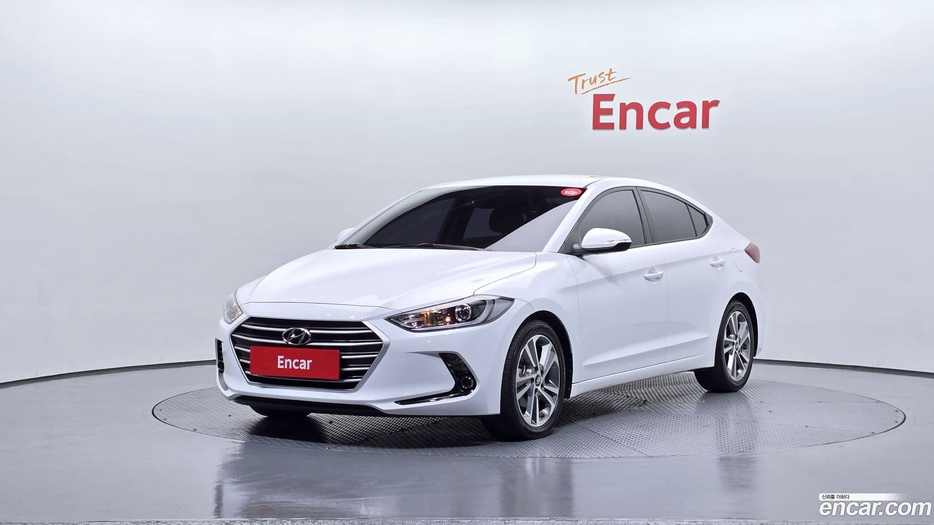 Main__Slider__Photo:AVANTE Hyundai 2018.7-0
