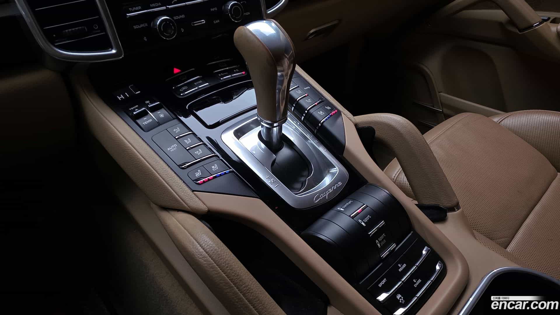 Cayenne Porsche 2015.4-INNER-009