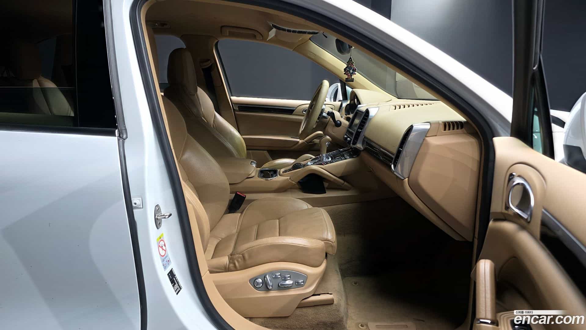 Cayenne Porsche 2015.4-INNER-010
