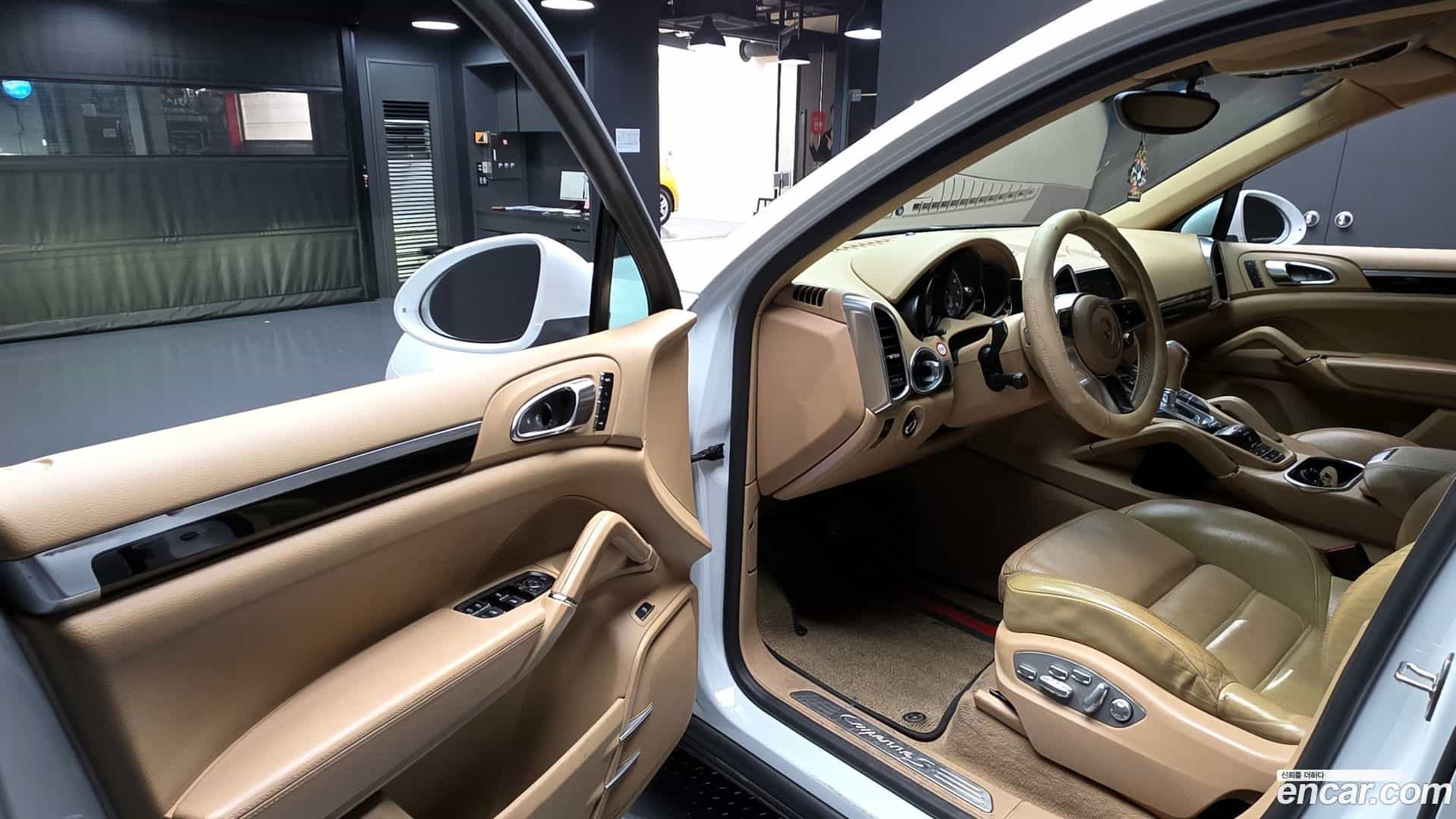 Cayenne Porsche 2015.4-OPTION-016