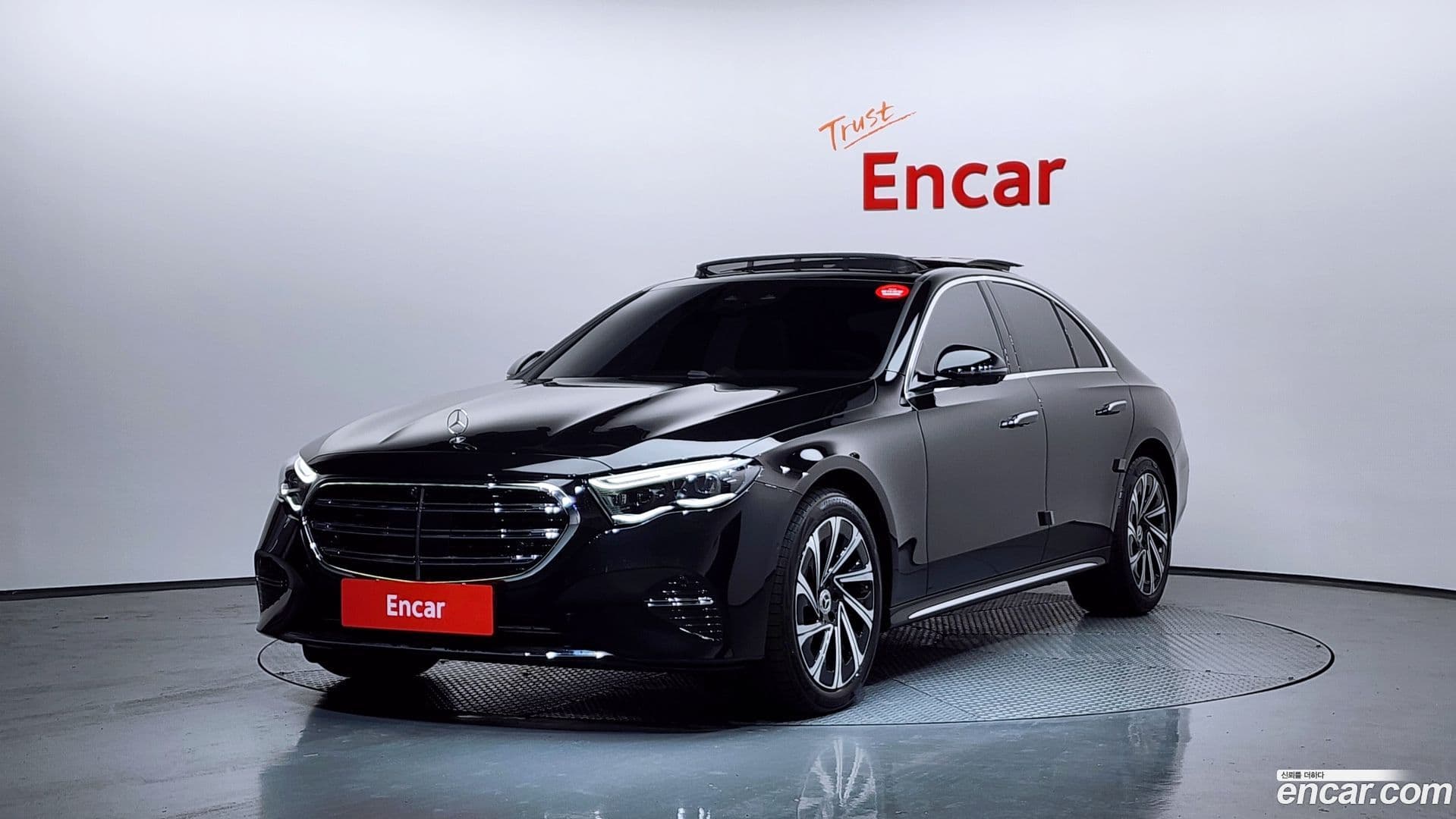 Main__Slider__Photo:E-Class Mercedes-Benz 2026.1-0