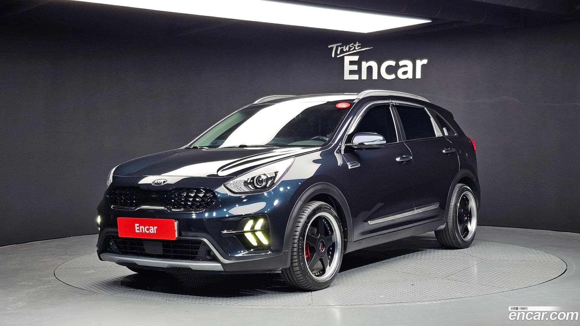 Main__Slider__Photo:Niro Kia 2020.1-0
