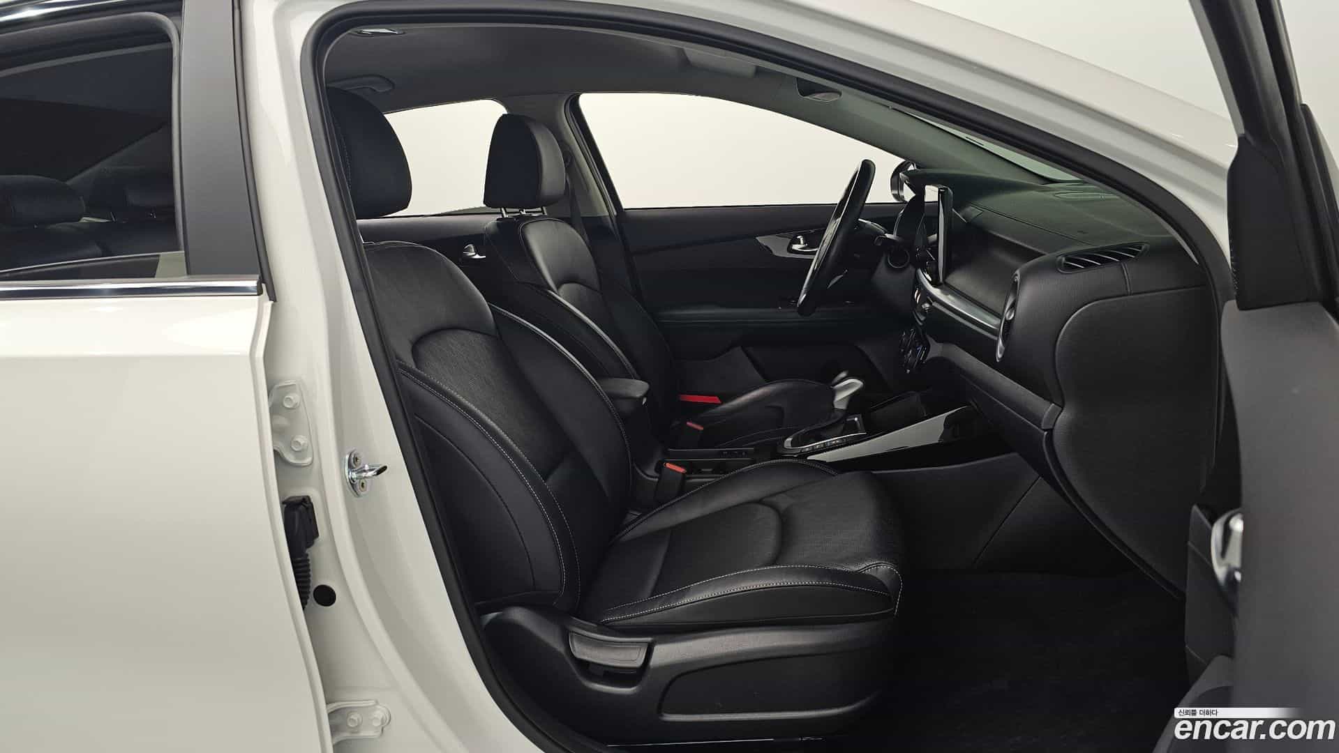 K3 Kia 2022.0-INNER-010