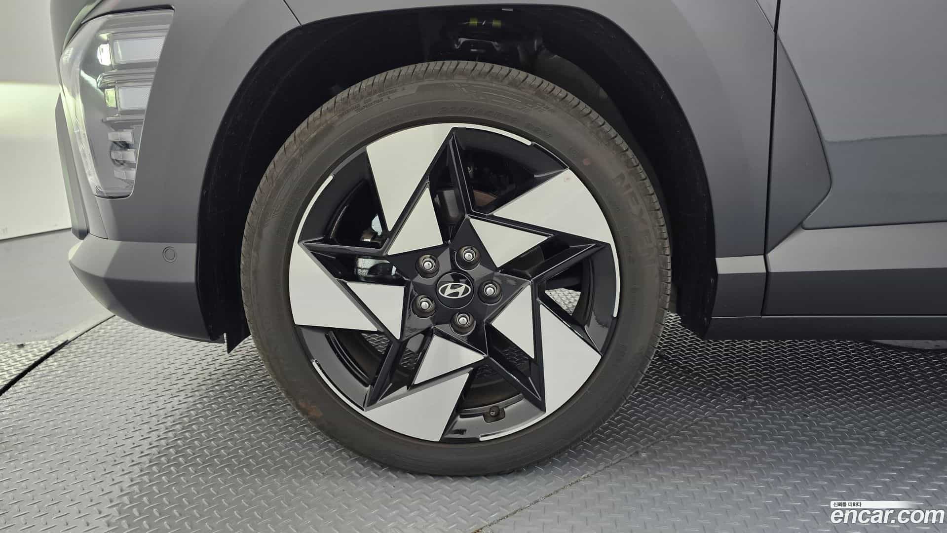 Kona Hyundai 2025.10-OUTER-005