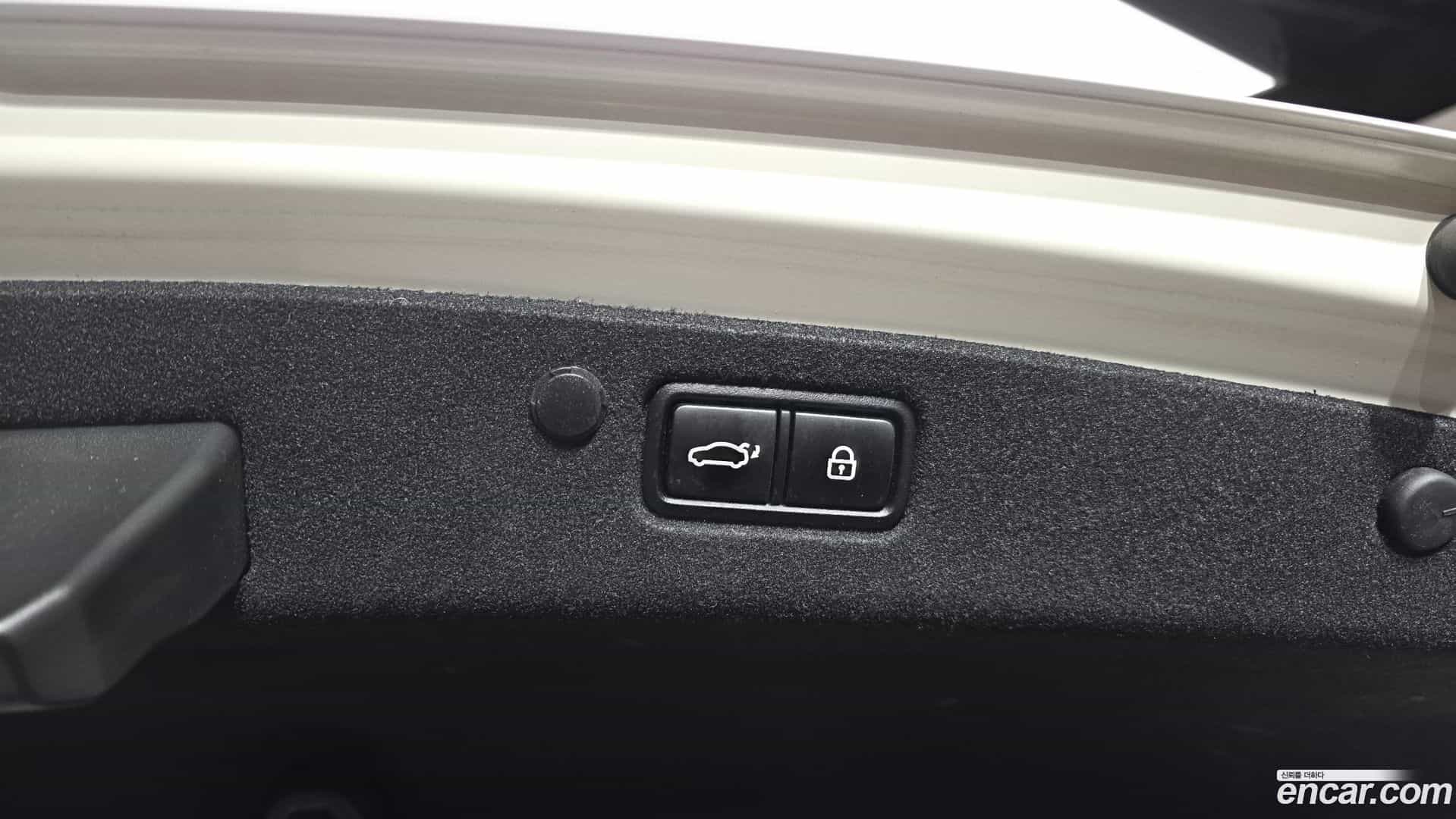 Grandeur Hyundai 2021.5-OPTION-024