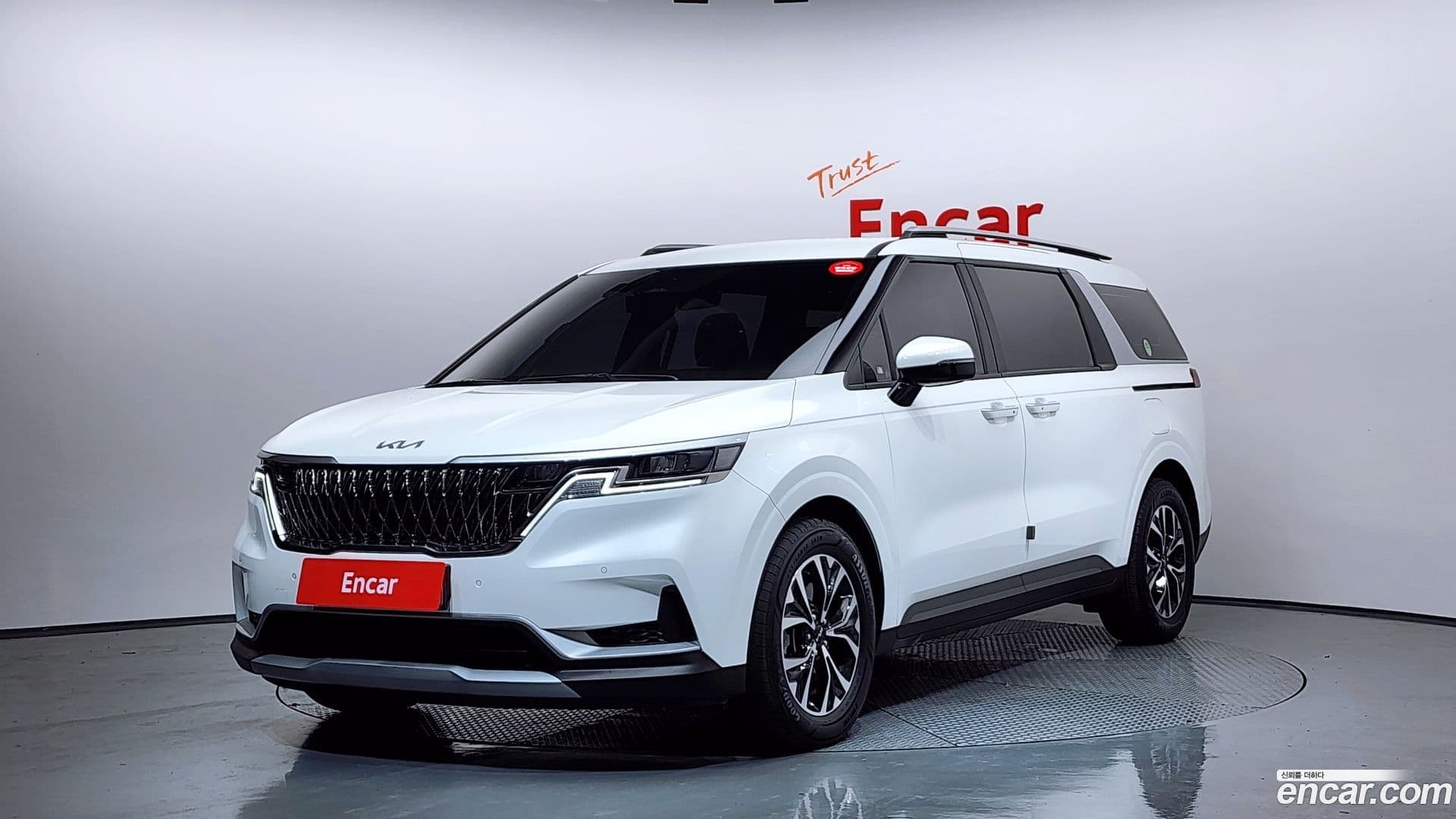 Main__Slider__Photo:Canival Kia 2022.11-0