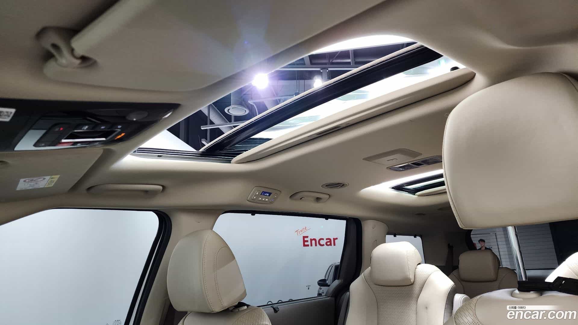 Canival Kia 2022.9-OPTION-019